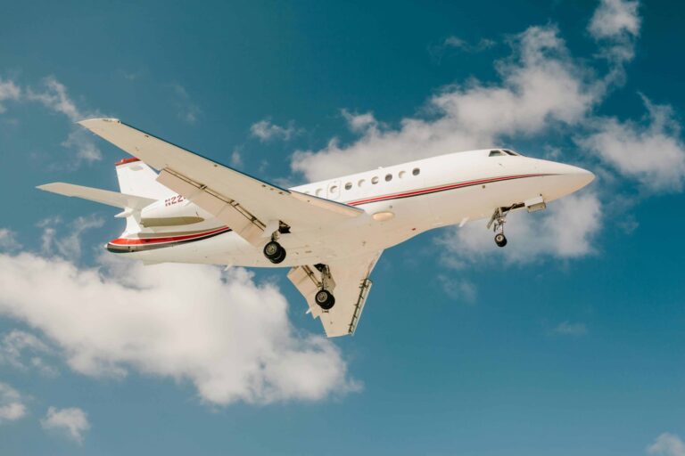 Private plane charter services 2025 cost comparison by jet category